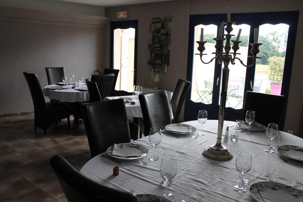 Auberge De Villequier Eksteriør bilde
