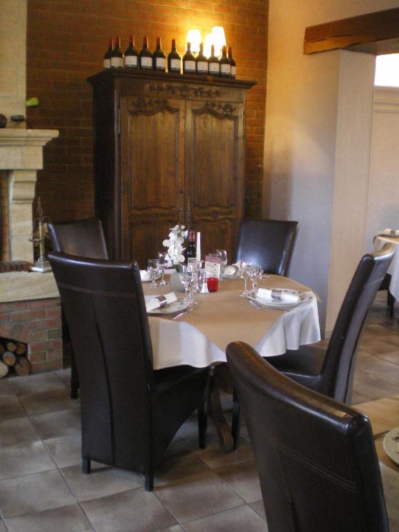 Auberge De Villequier Eksteriør bilde