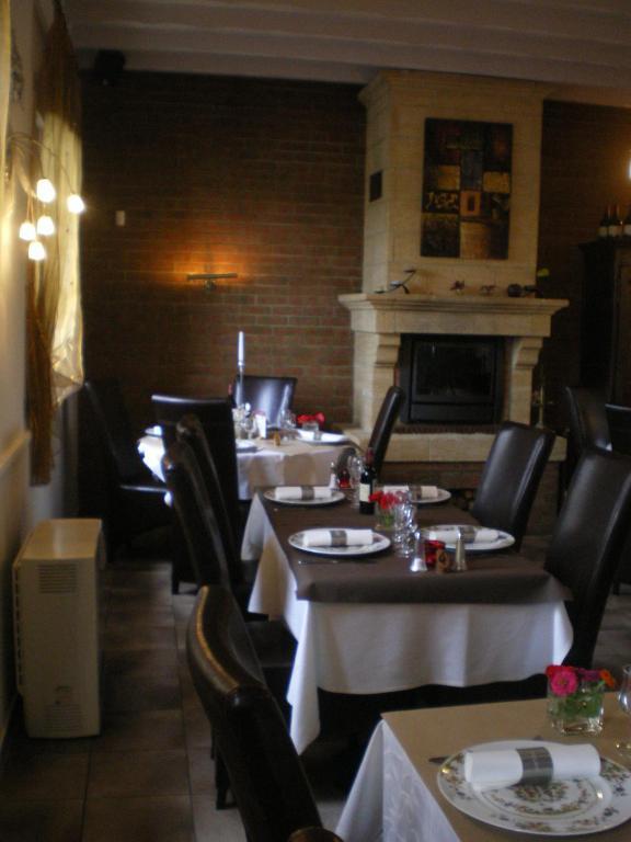 Auberge De Villequier Eksteriør bilde